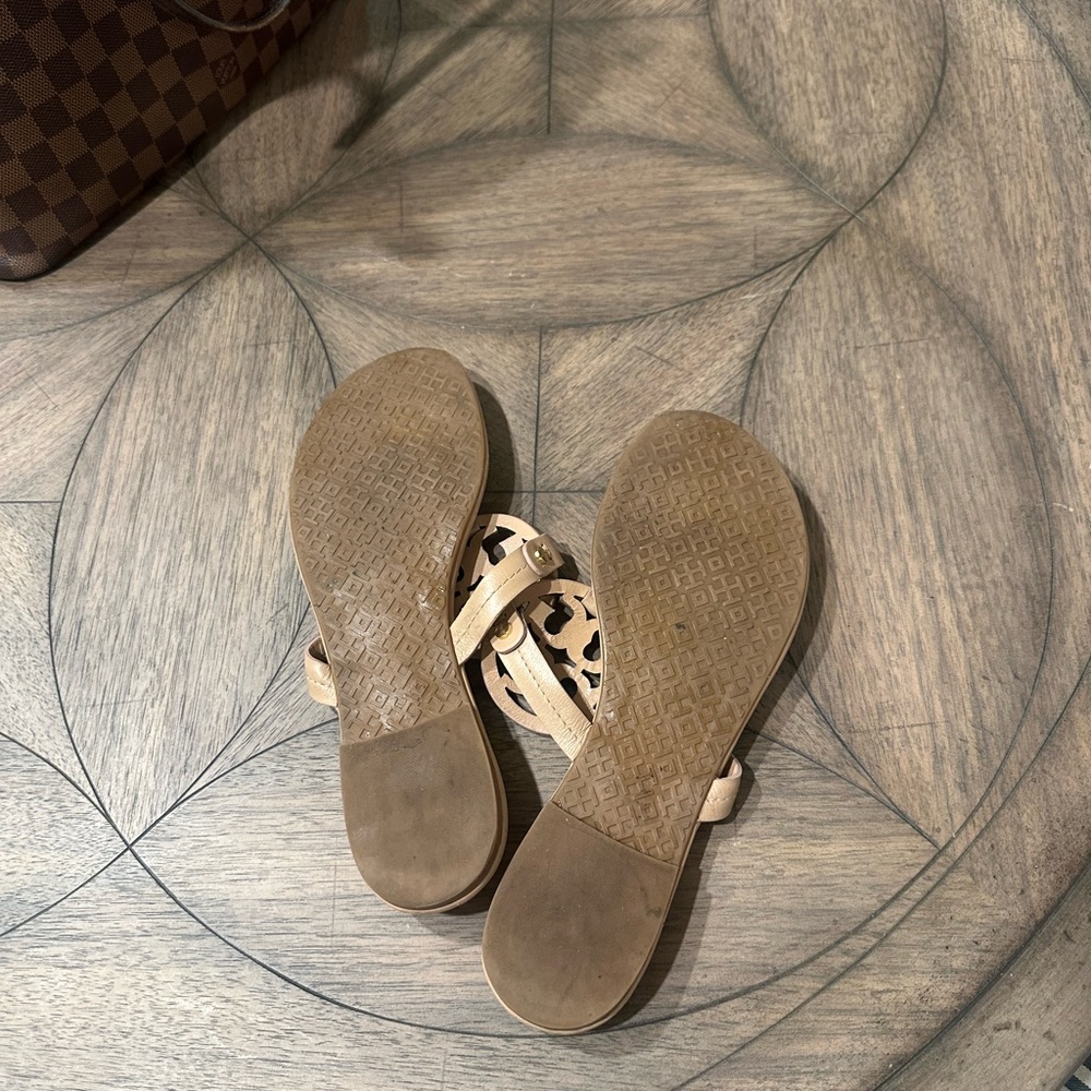 Tory Burch Women's Beige Sandals - Picture 3 of 4